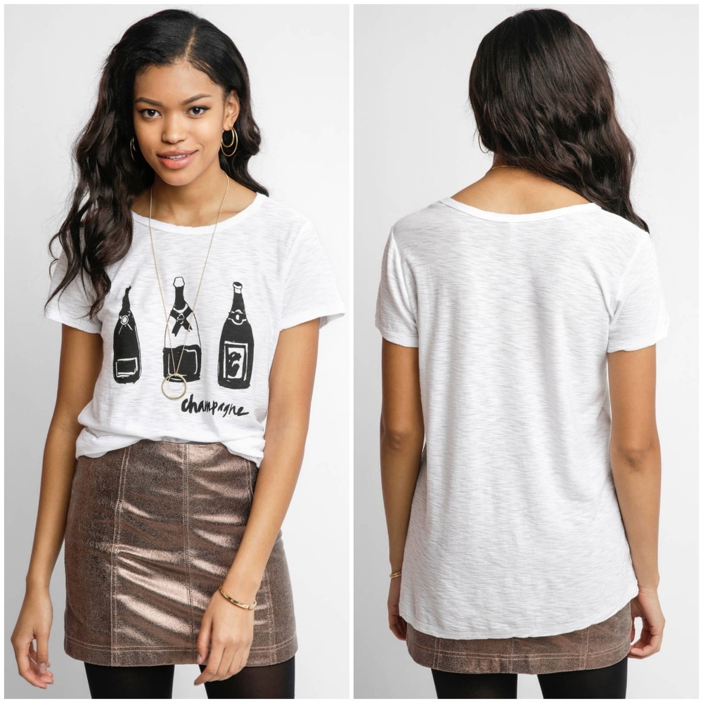 Michelle by Comune Champagne Bottle Tee Size Small
